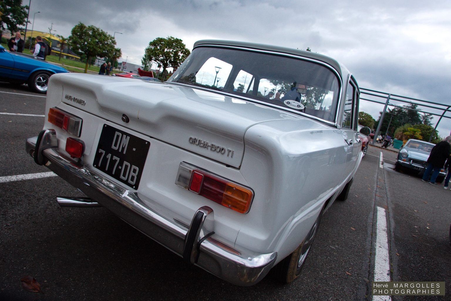 Alfa Romeo Giulia 1300 Ti-01.jpg